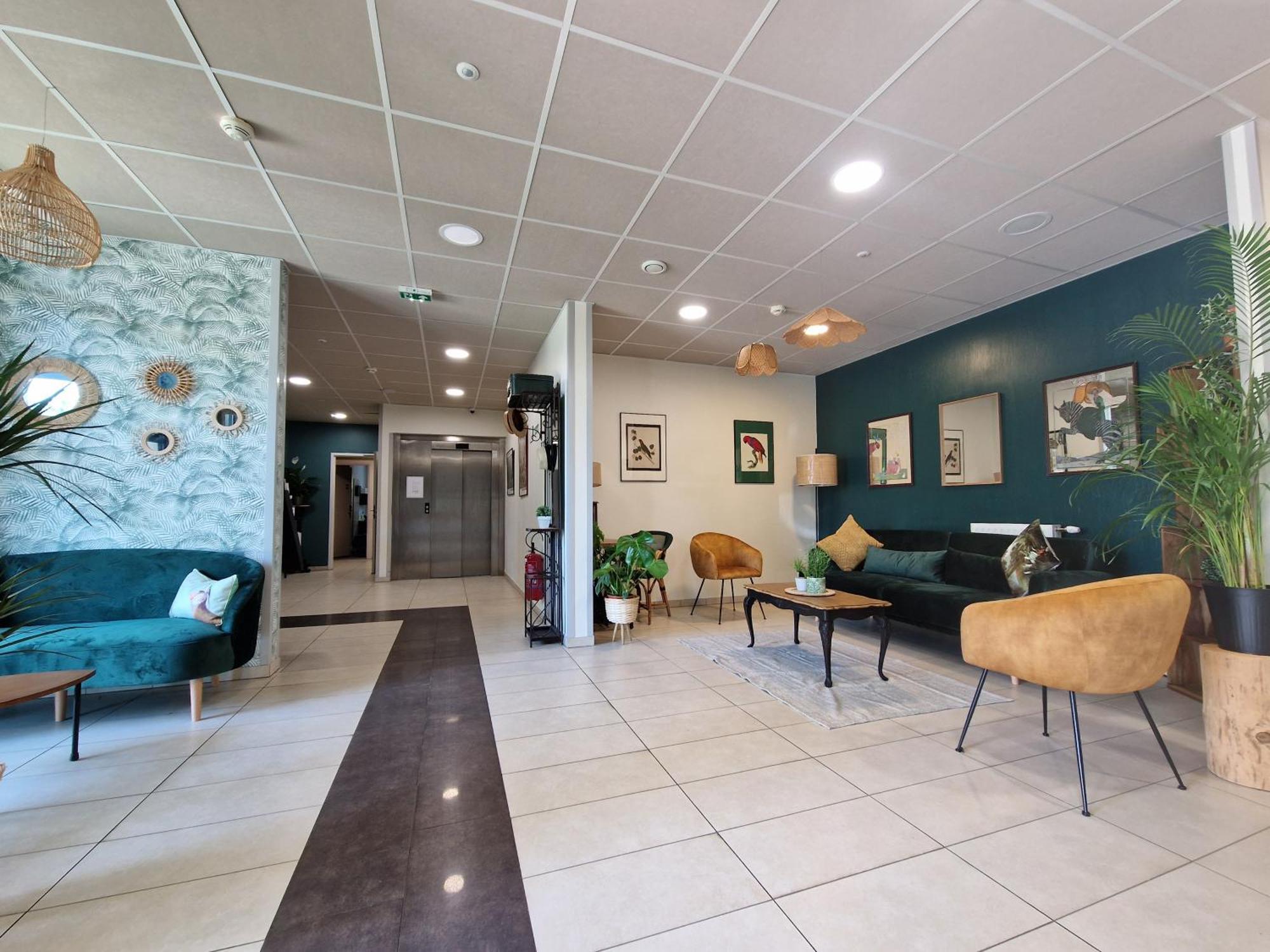 Westlodge Dardilly Lyon Nord Exterior foto
